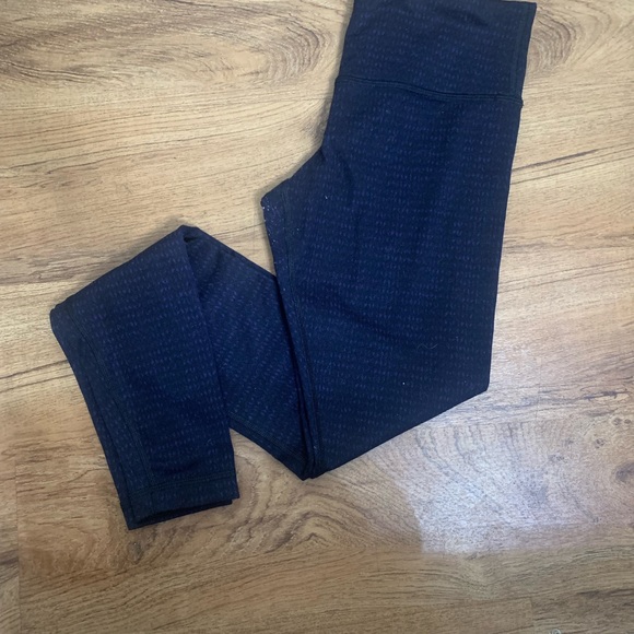 Lulu lemon navy leggings inside line orange color size4 - Picture 3 of 3